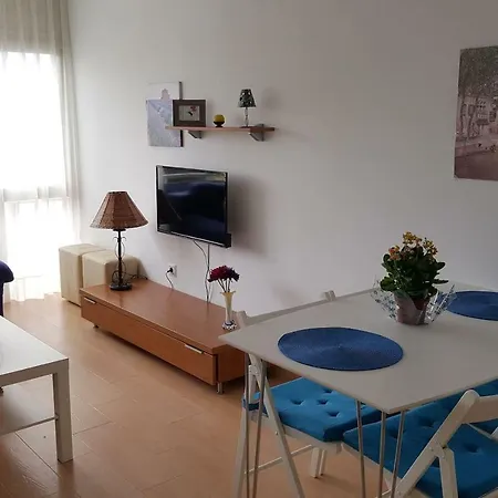 Apartment Study Near And The Beach
